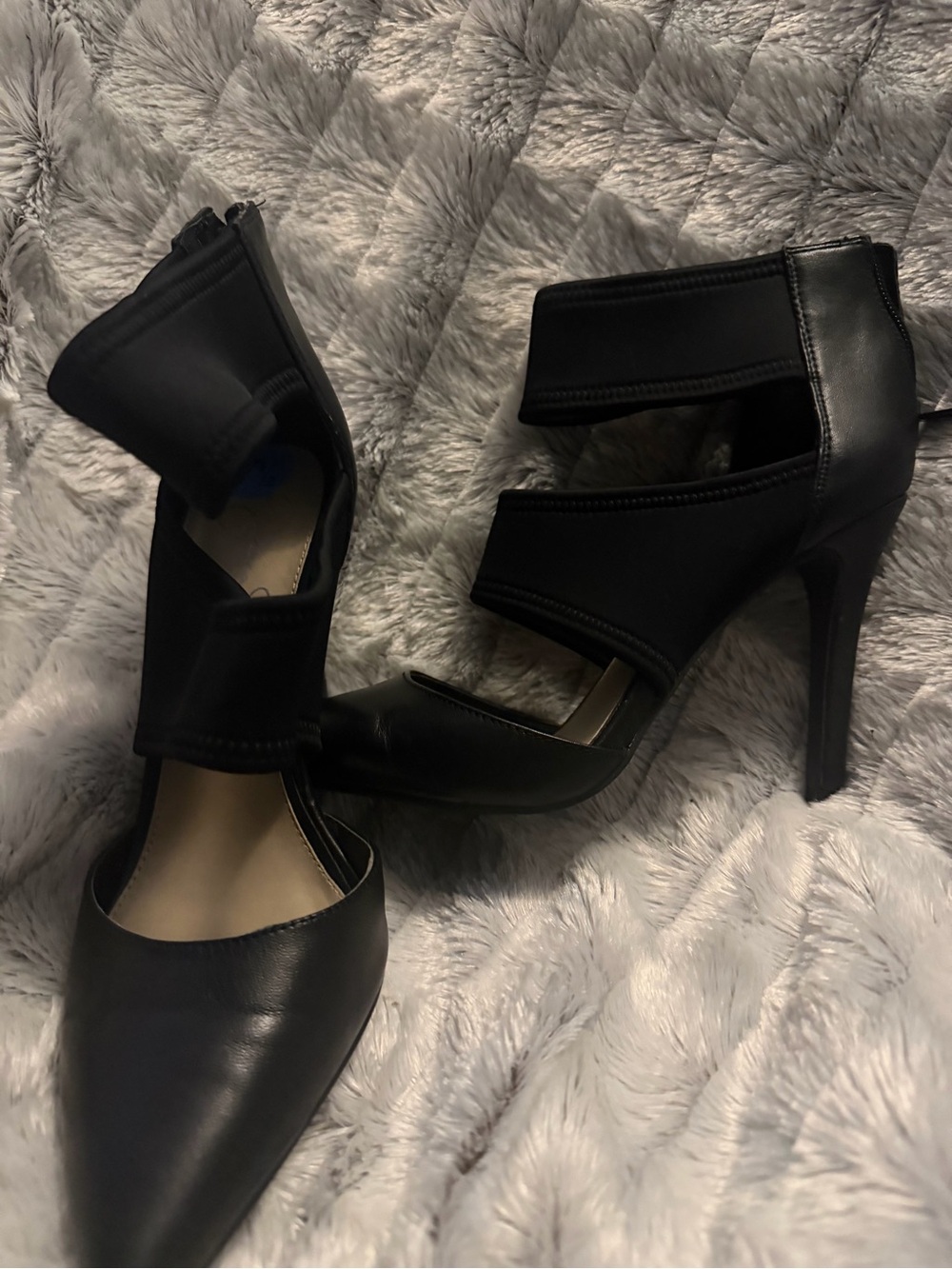Women’s Black Dress Pumps - Classic Heel